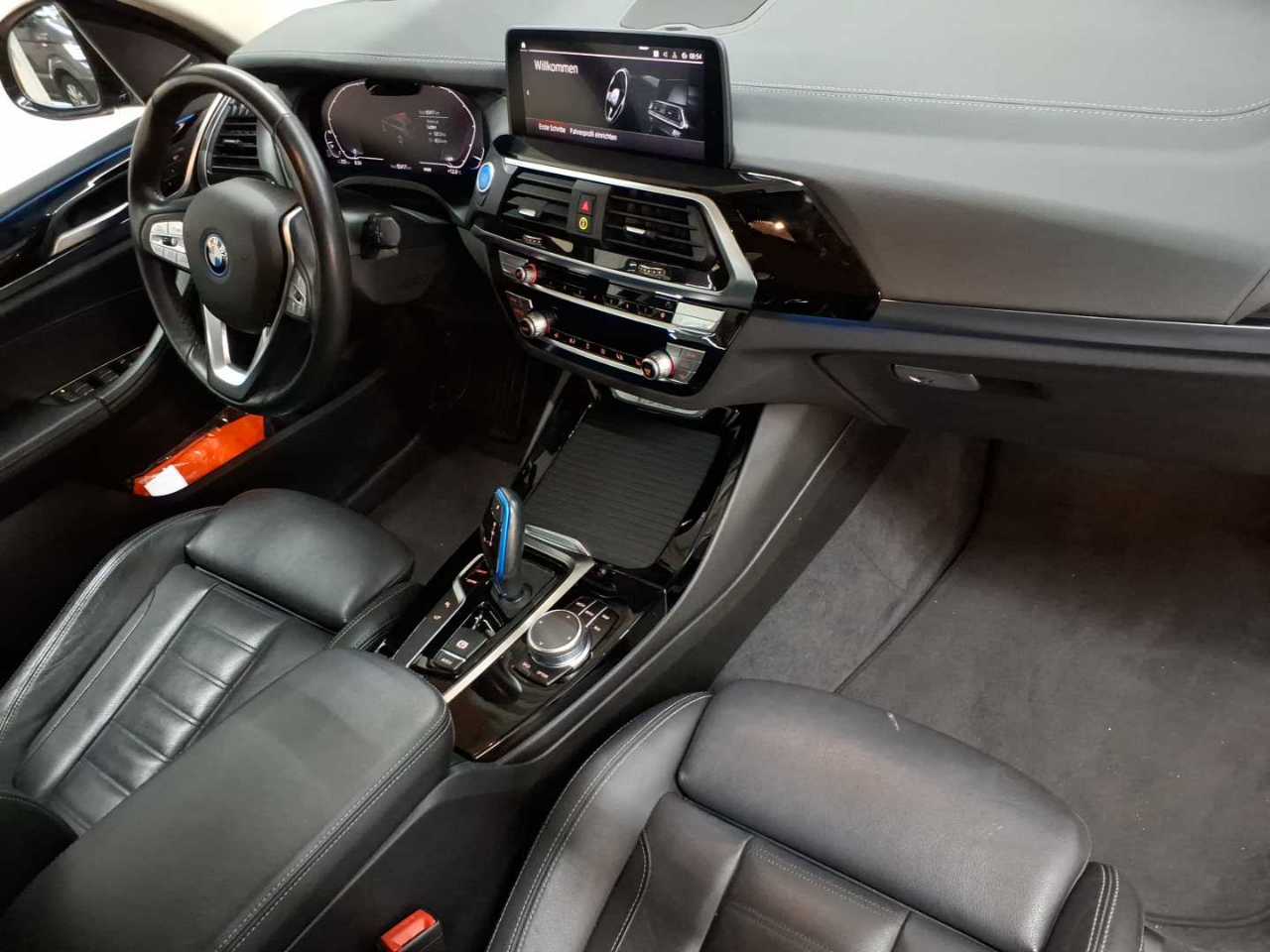 BMW iX3 Impressive 9