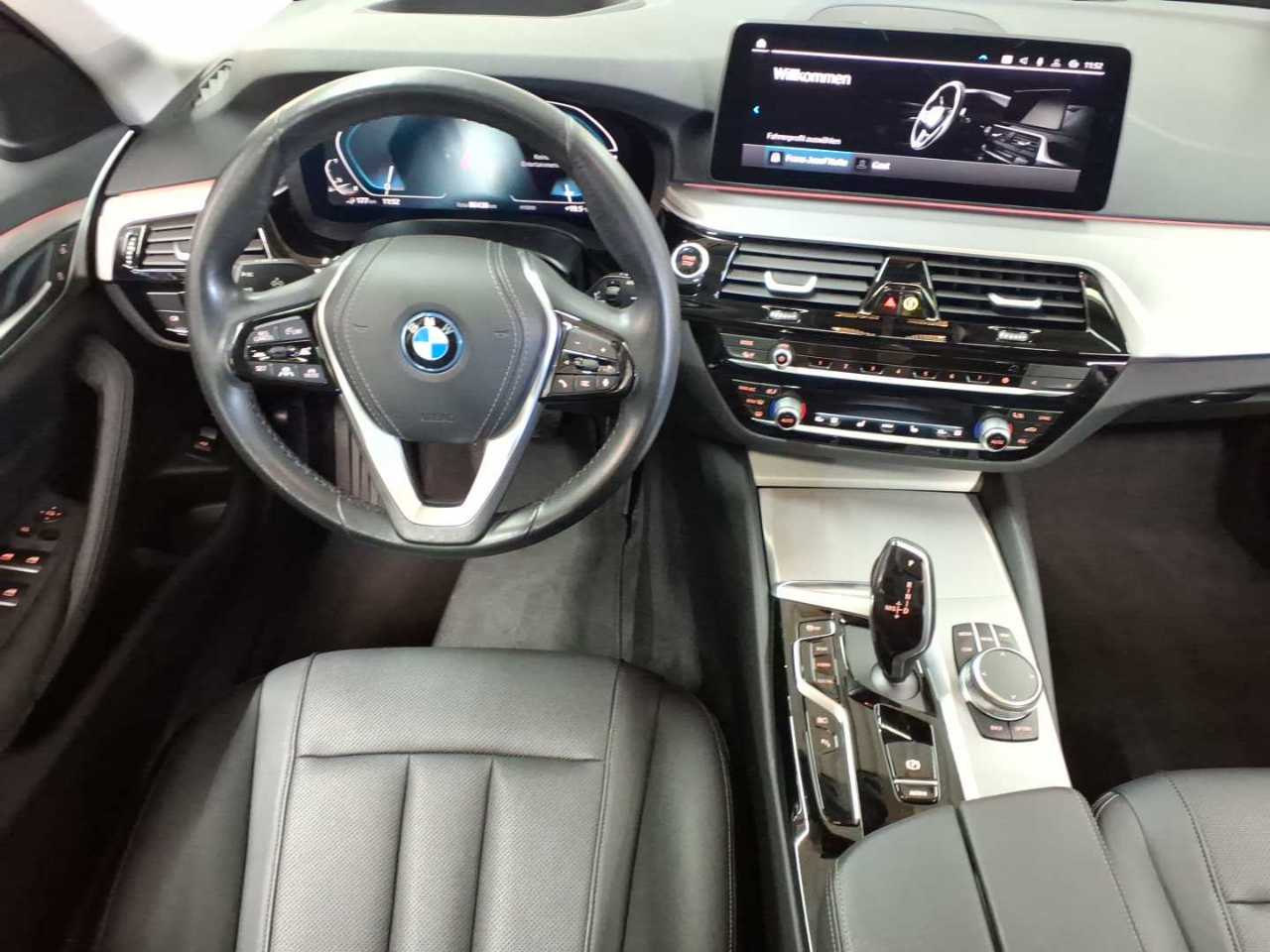 BMW 530e xDrive Touring Aut. 10