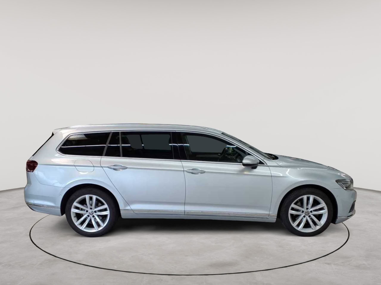 Volkswagen Passat Variant 2.0 TDI SCR DSG Elegance 3
