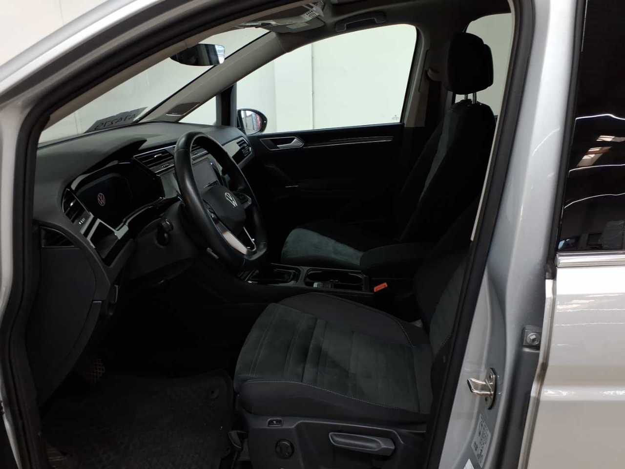 Volkswagen Touran 2.0 TDI SCR DSG Highline 7