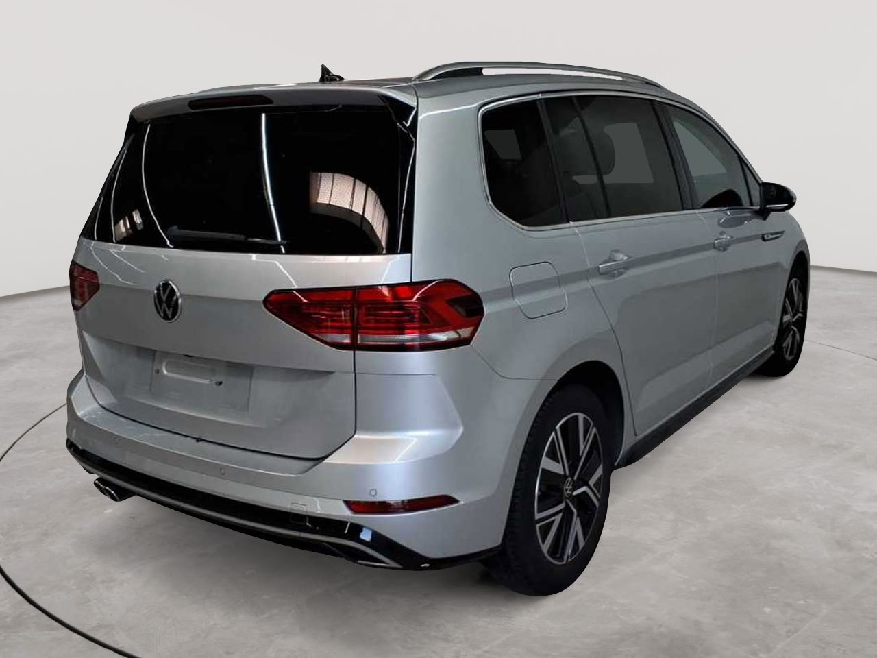 Volkswagen Touran 2.0 TDI SCR DSG Highline 4