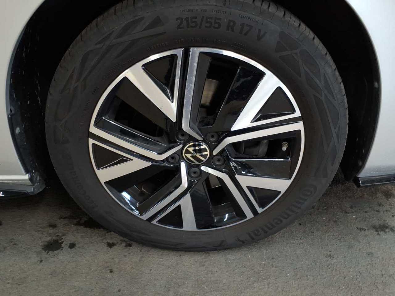 Volkswagen Touran 2.0 TDI SCR DSG Highline 17