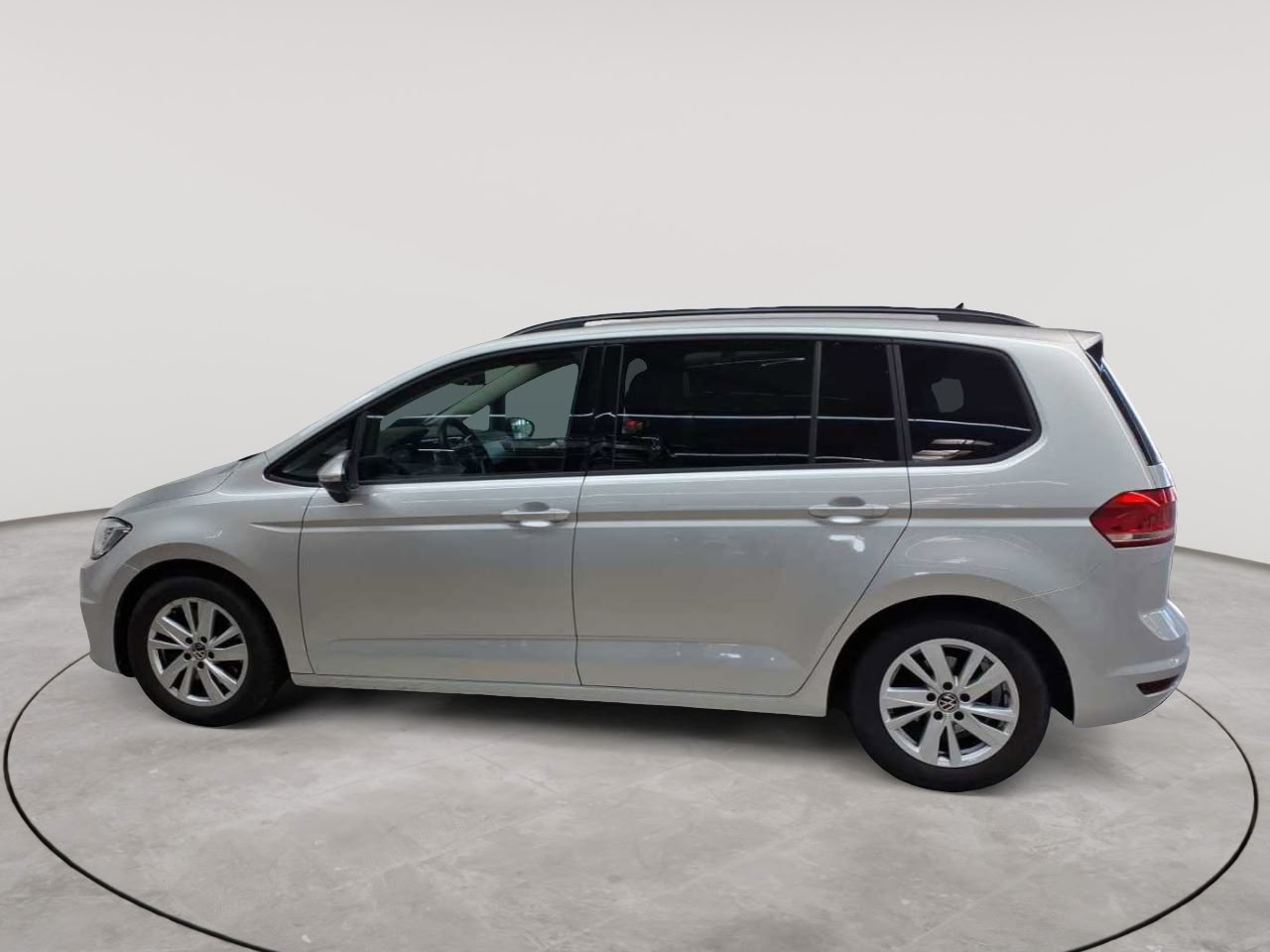 Volkswagen Touran 2.0 TDI SCR DSG Comfortline 6