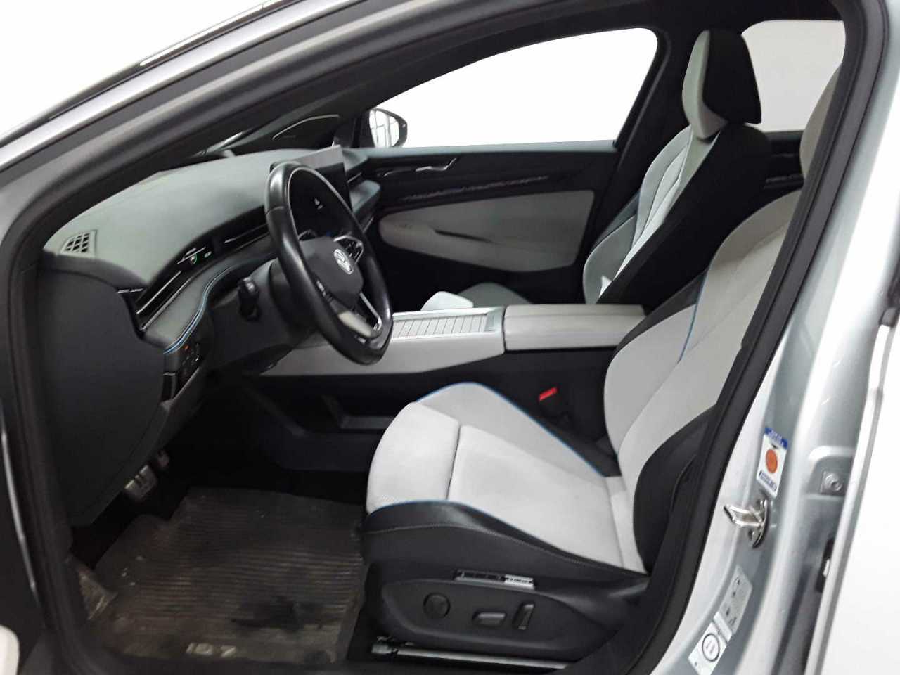 Volkswagen ID.7 Pro 7
