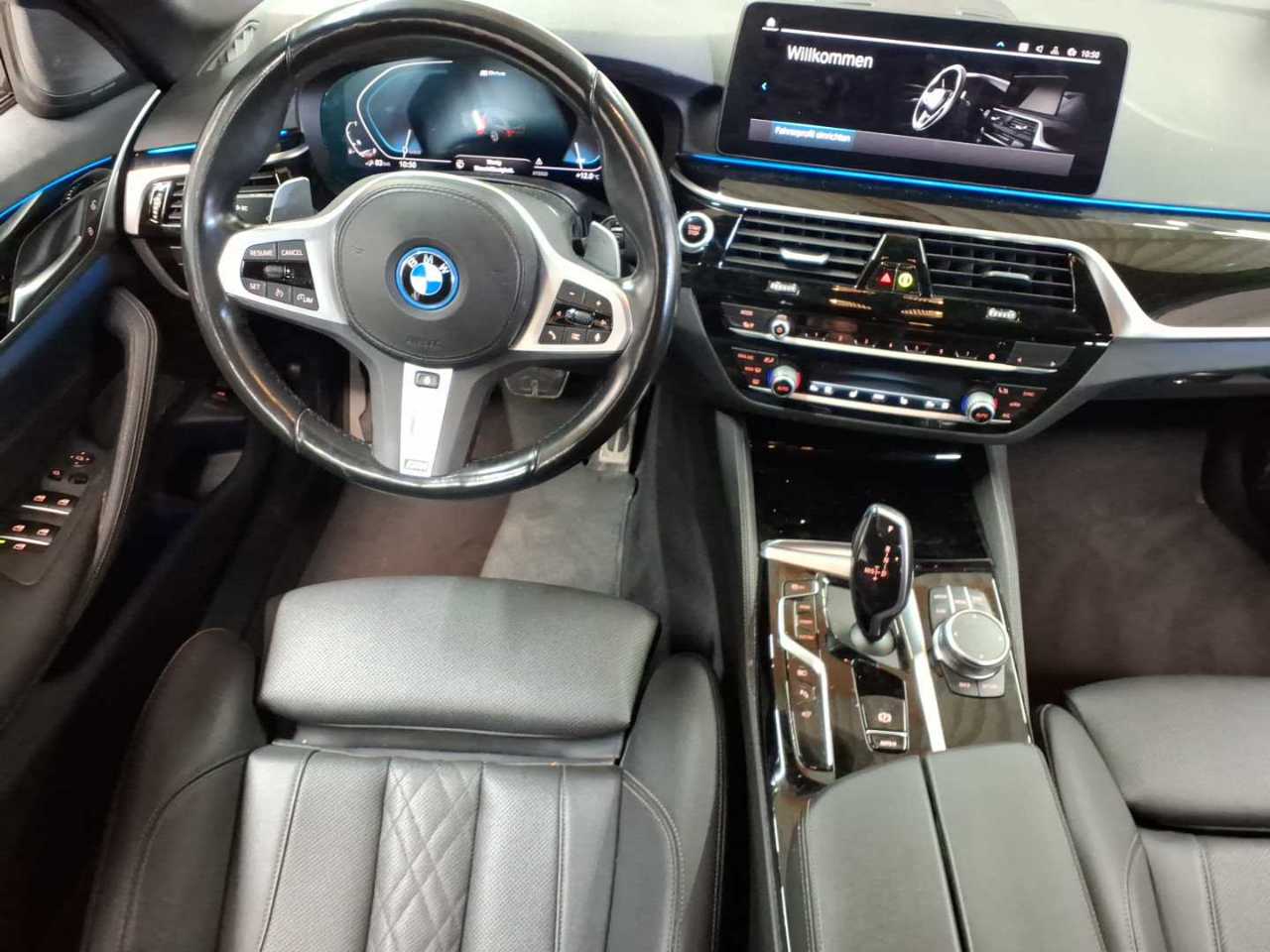 BMW 530e xDrive Touring Aut. 10