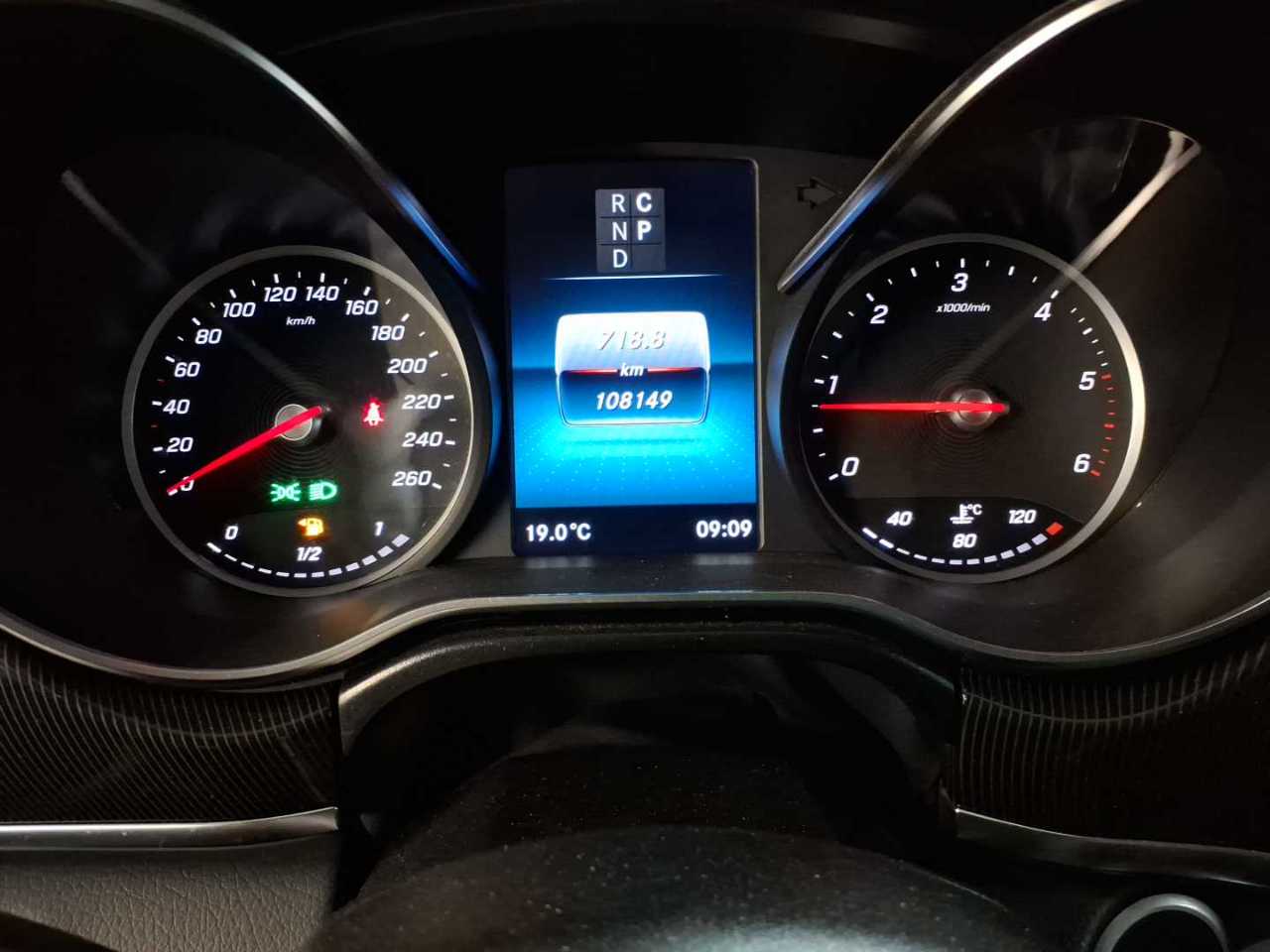 Mercedes-Benz V 220 d lang 4Matic 9G-TRONIC Edition 11