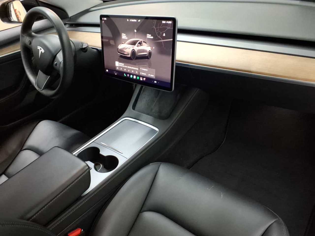 Tesla Model 3 Langstreckenbatt. Allradantrieb Dual Motor 9