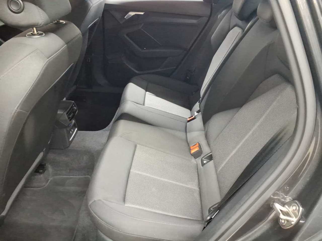 Audi A3 35 TDI Limousine S tronic S line 13