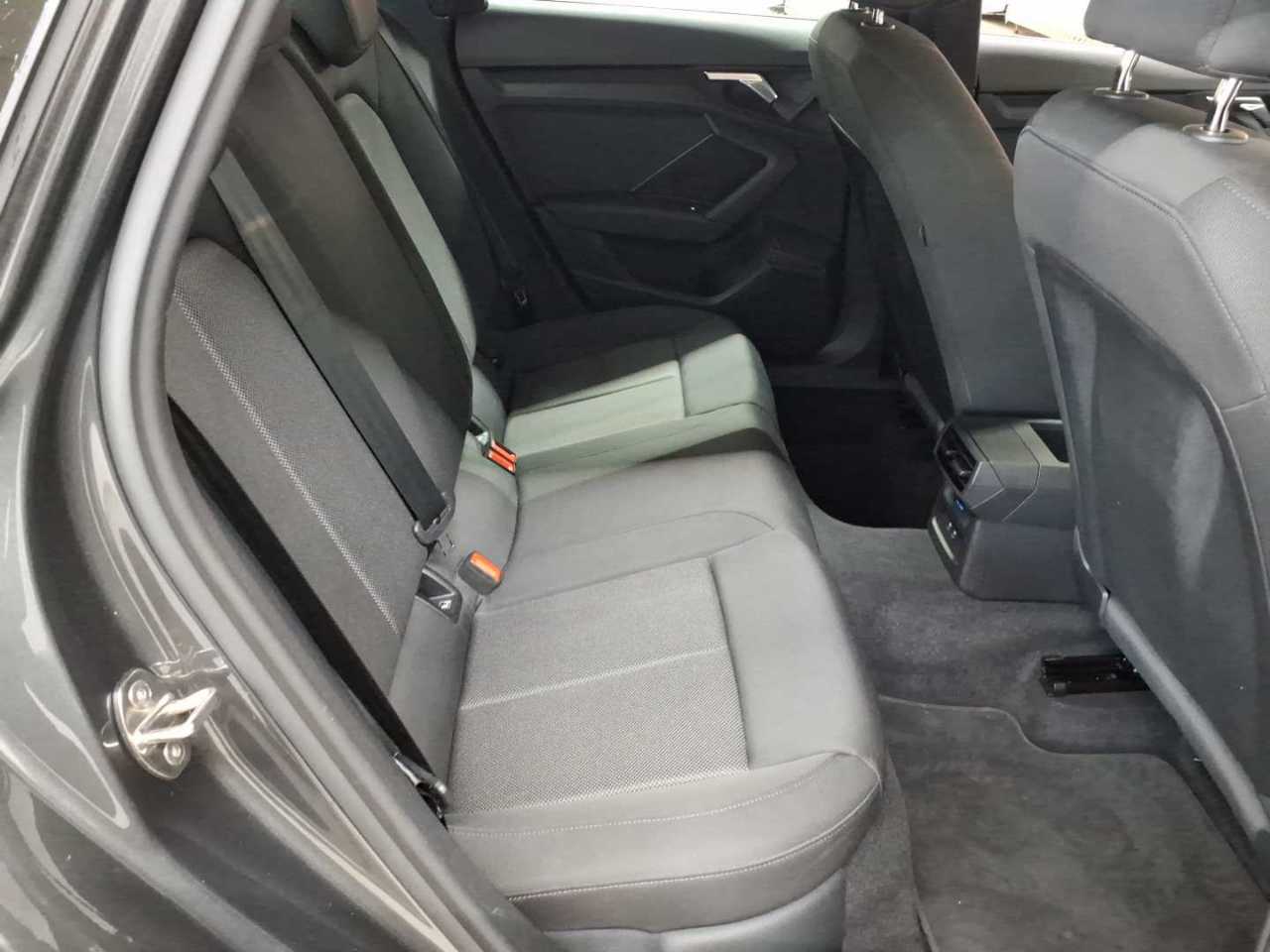 Audi A3 35 TDI Limousine S tronic S line 14