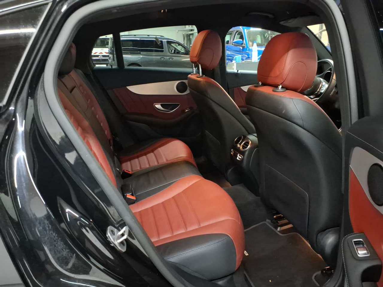 Mercedes-Benz GLC-Coupe 300 d 4Matic 9G-TRONIC AMG Line 14