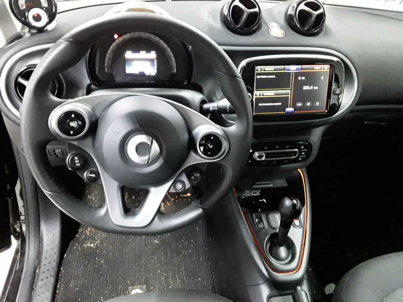 smart fortwo cabrio EQ passion 10