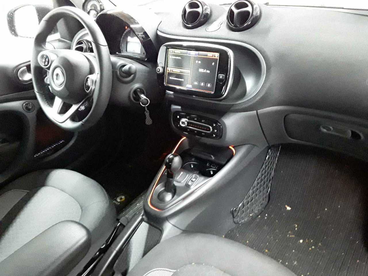 smart fortwo cabrio EQ passion 9