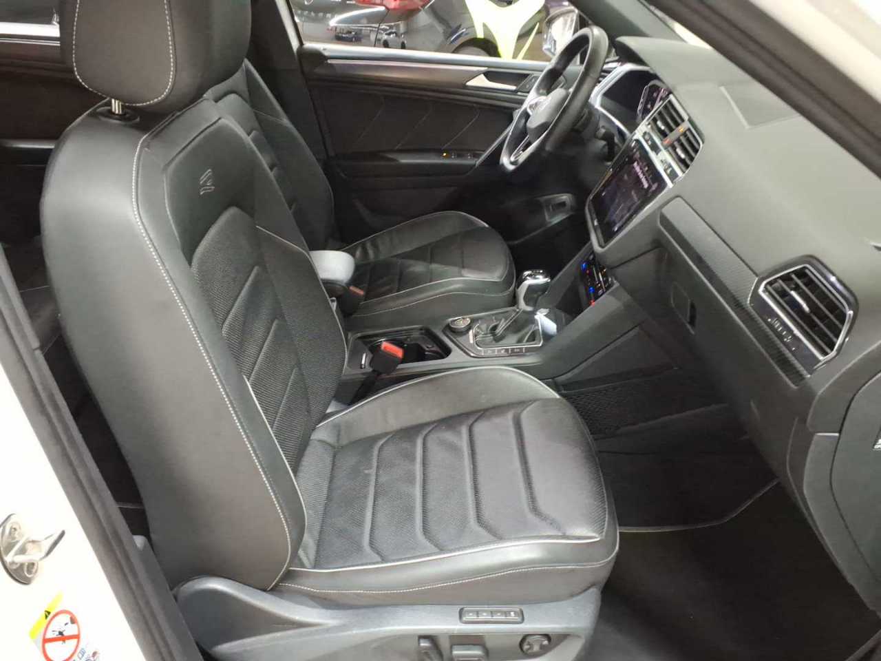 Volkswagen Tiguan Allspace 2.0 TDI SCR 4Motion DSG R-Line 8