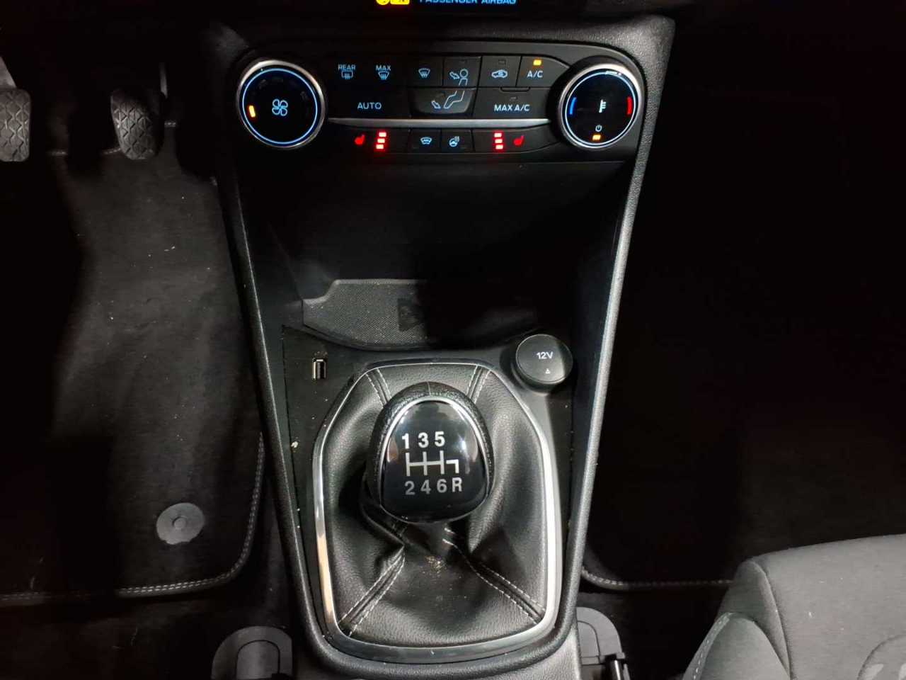 Ford Fiesta 1.0 EcoBoost Hybrid S&S TITANIUM 10