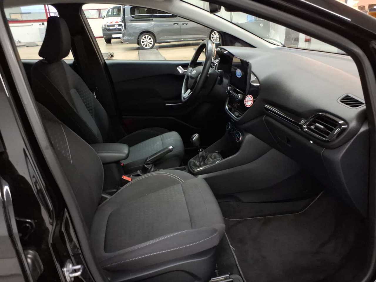 Ford Fiesta 1.0 EcoBoost Hybrid S&S TITANIUM 8