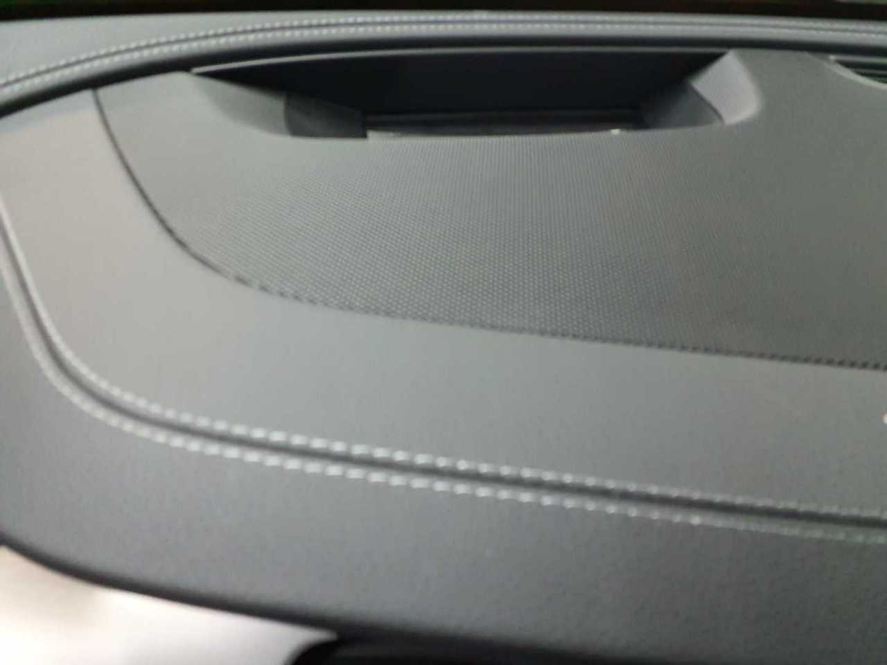 Mercedes-Benz E 300 d 4Matic T 9G-TRONIC Avantgarde 16