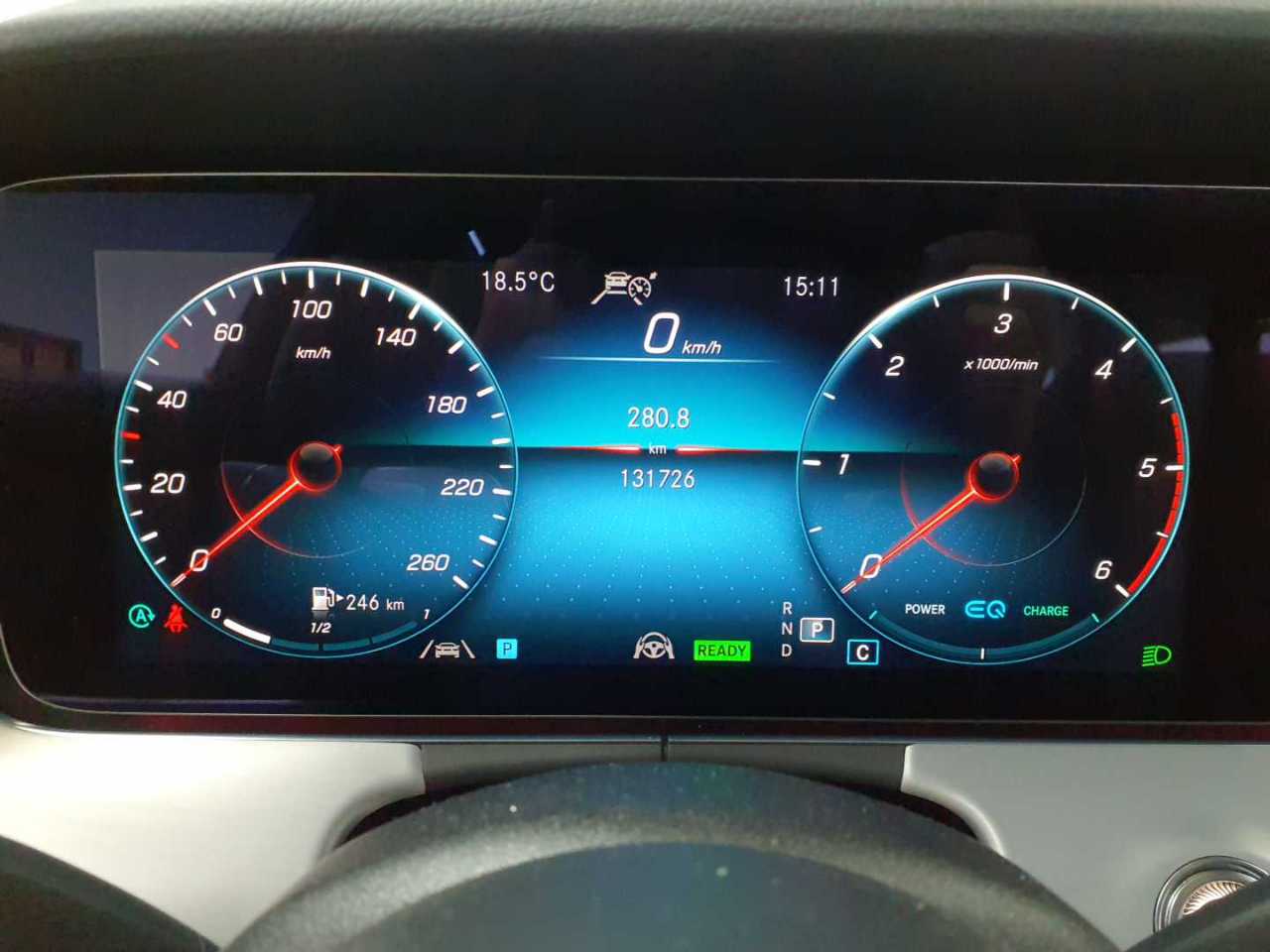 Mercedes-Benz E 300 d 4Matic T 9G-TRONIC Avantgarde 11