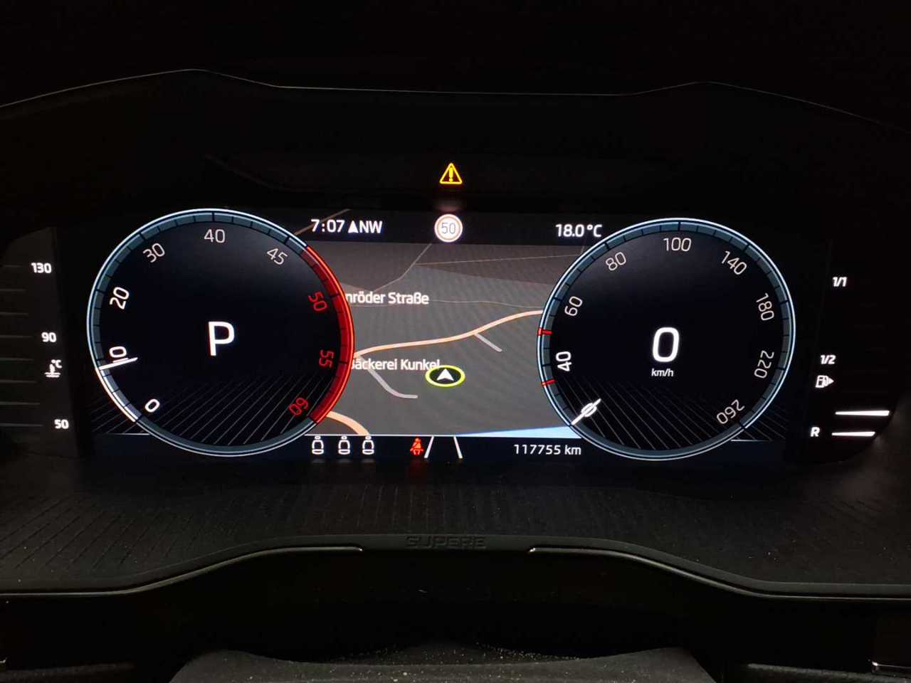 Skoda Superb Combi 2.0 TDI DSG Premium Edition 11