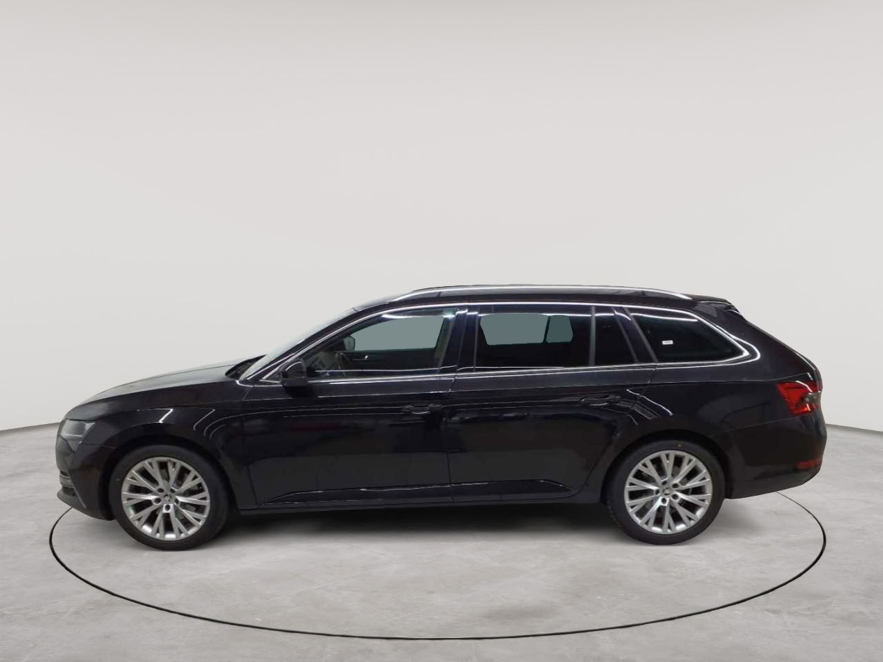 Skoda Superb Combi 1.4 TSI iV DSG Style 6