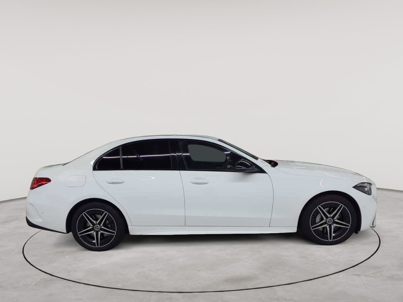 Mercedes-Benz C 300 e 9G-TRONIC AMG Line 3