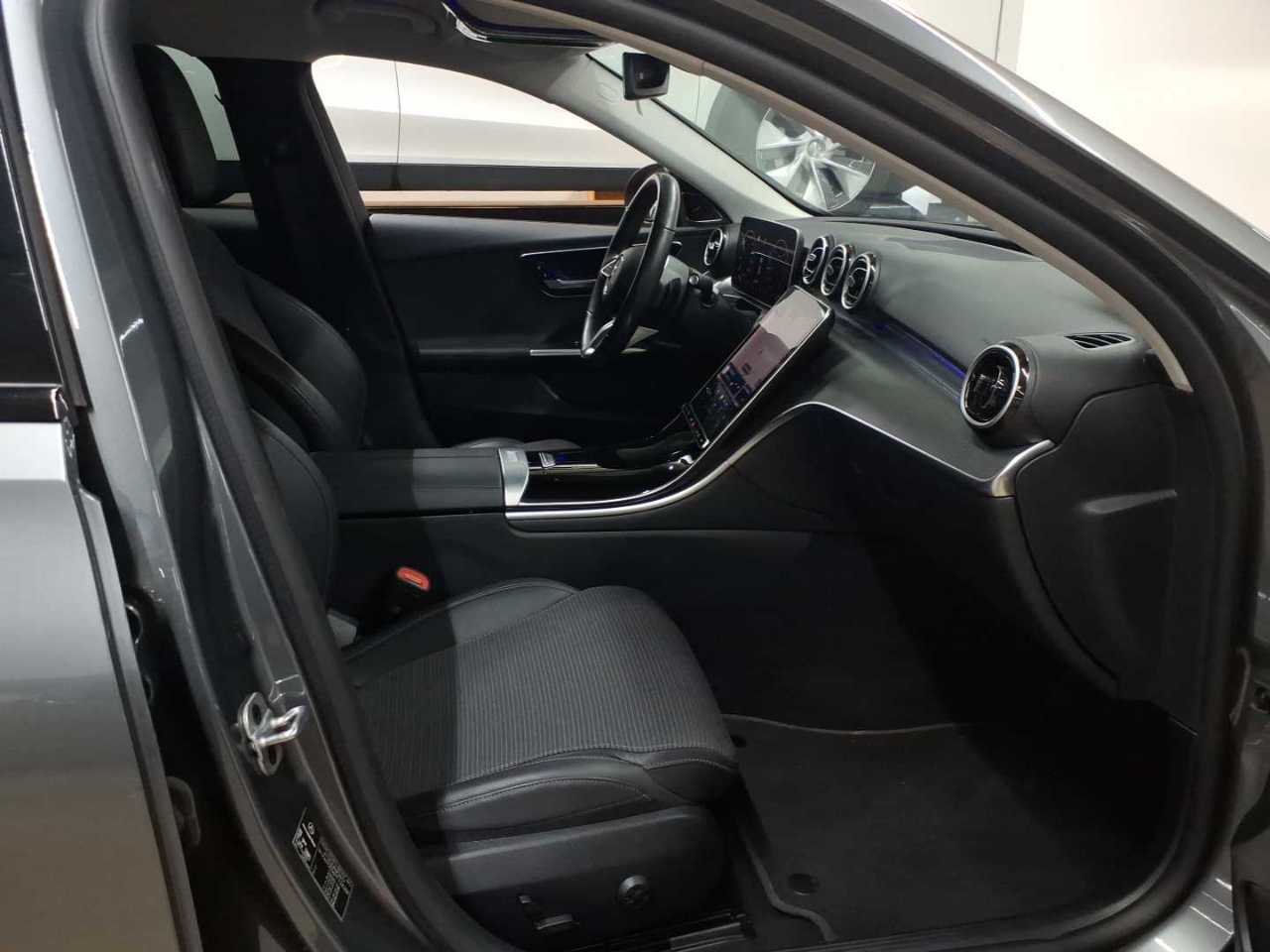 Mercedes-Benz C 220 d T 9G-TRONIC Avantgarde 8