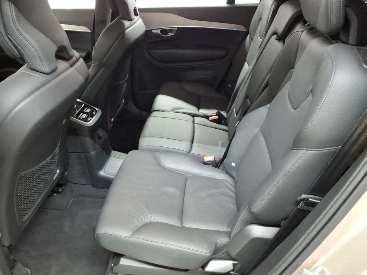 Volvo XC90 T8 AWD Recharge Core 13