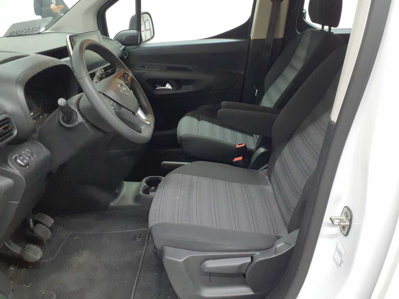 Opel Combo Life 1.2 Turbo Start/Stop Edition 8