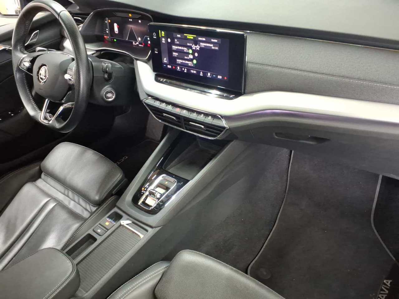 Skoda Octavia Combi 1.4 TSI iV DSG Style 9
