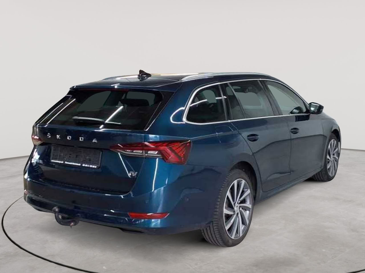 Skoda Octavia Combi 1.4 TSI iV DSG Style 4