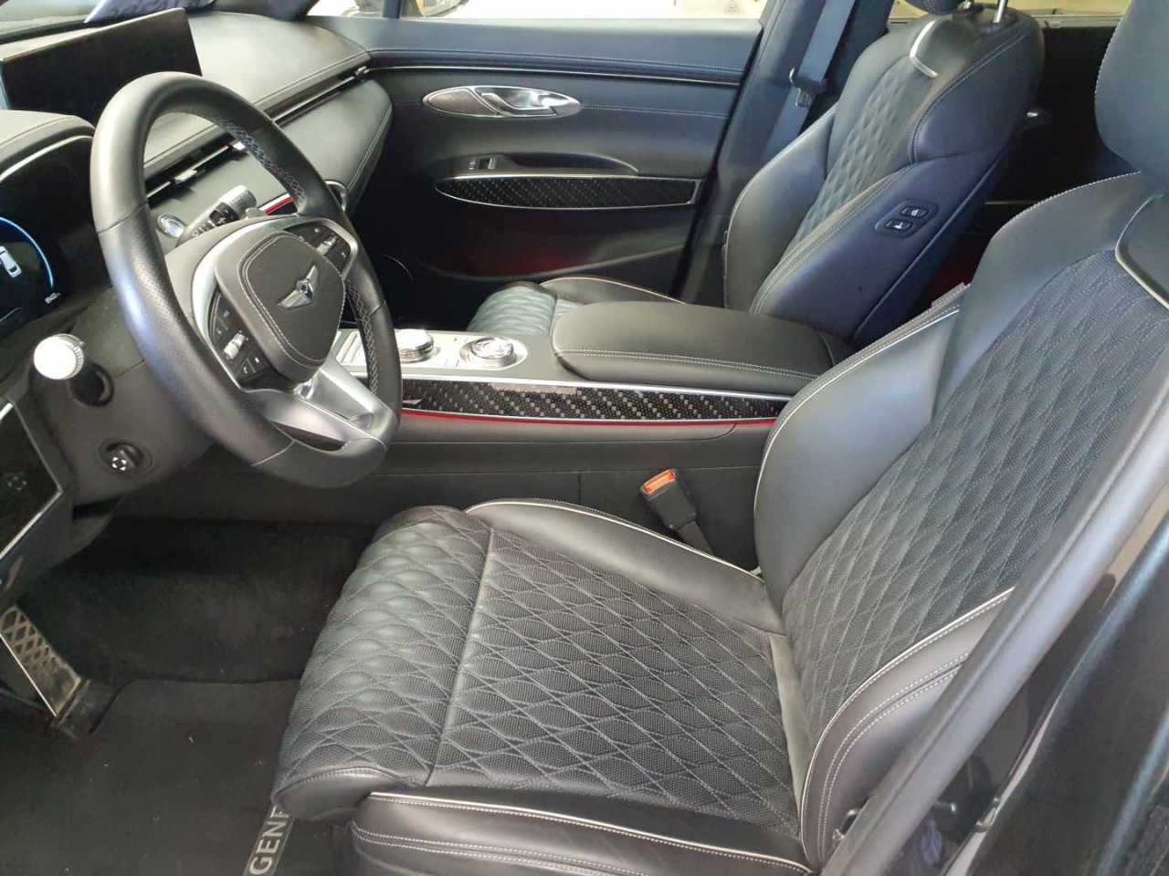 Genesis GV70 2.5T AWD AT8 Sport Line 7