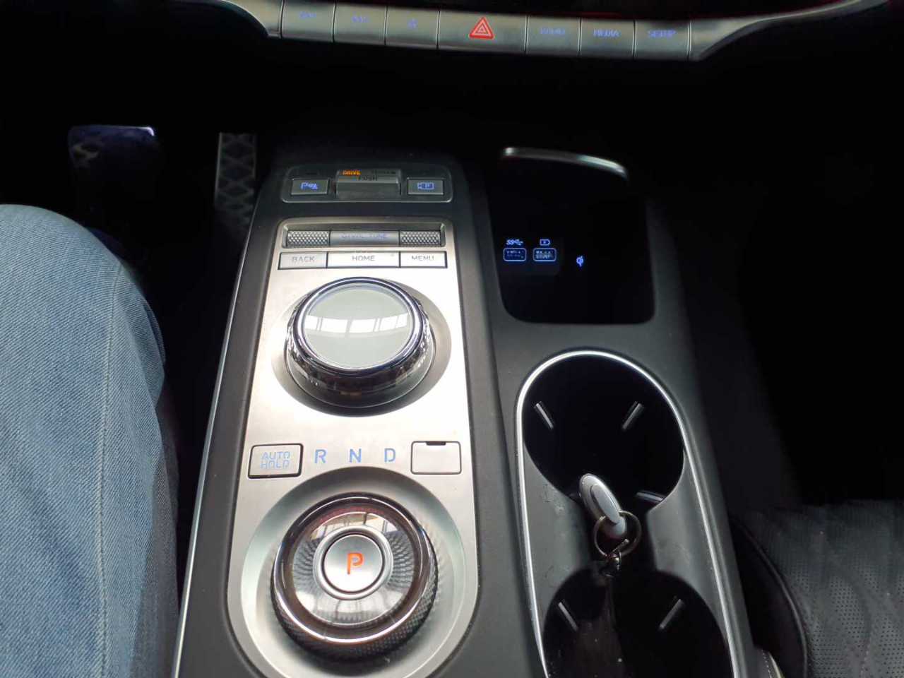 Genesis GV70 2.5T AWD AT8 Sport Line 10