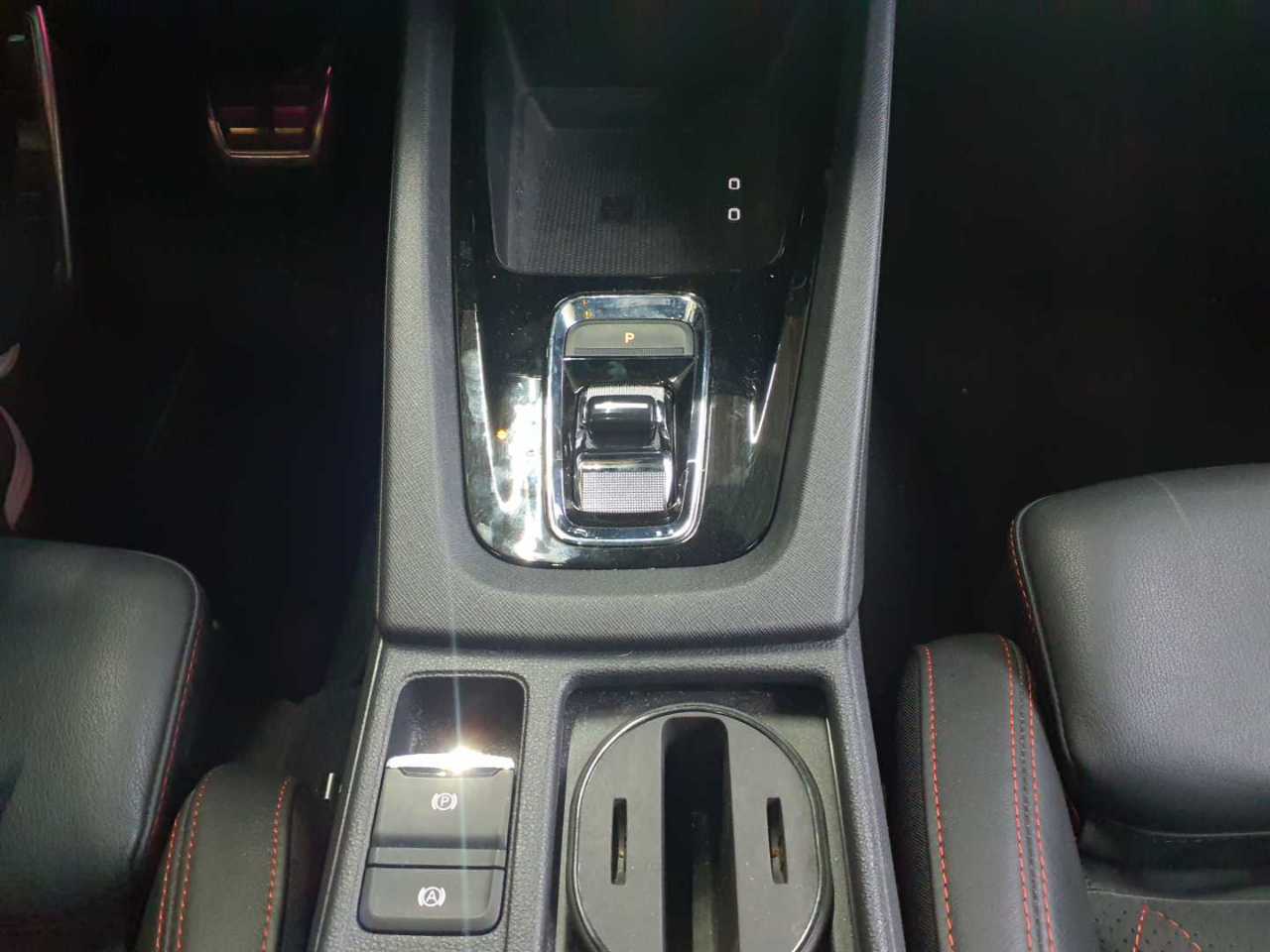 Skoda Octavia Combi 2.0 TDI DSG RS Plus 10