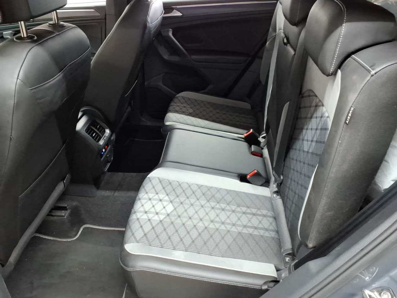 Volkswagen Tiguan 1.4 eHybrid OPF DSG R-Line 13