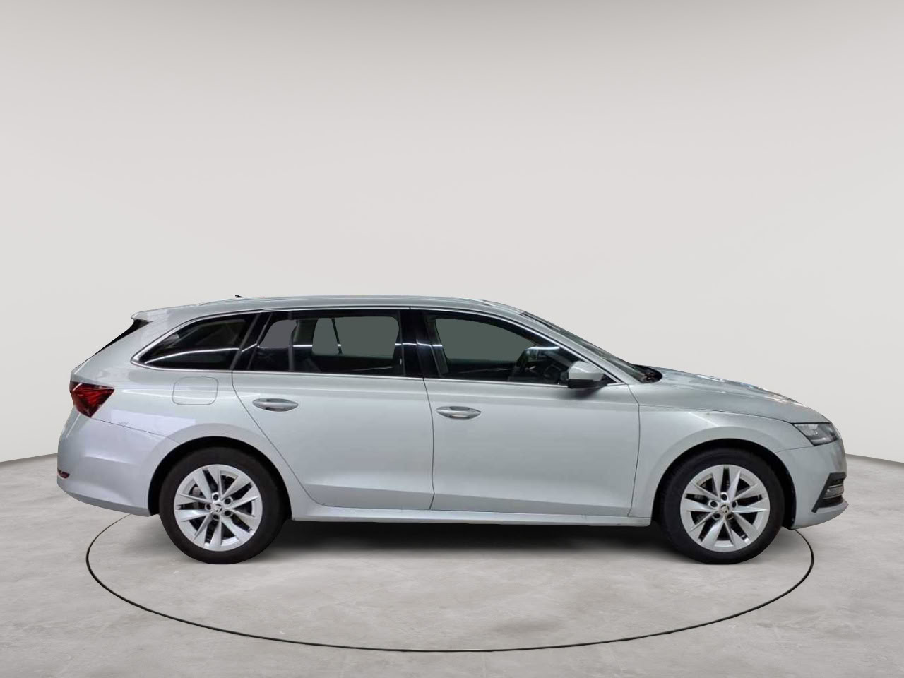 Skoda Octavia Combi 2.0 TDI DSG First Edition 3