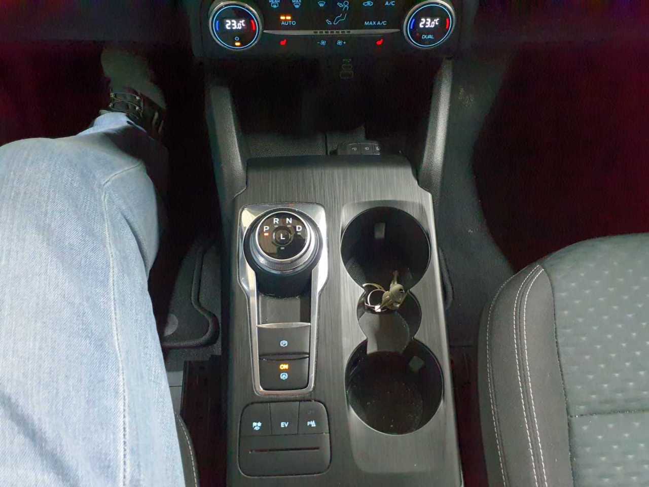 Ford Kuga 2.5 Duratec PHEV COOL&CONNECT 10
