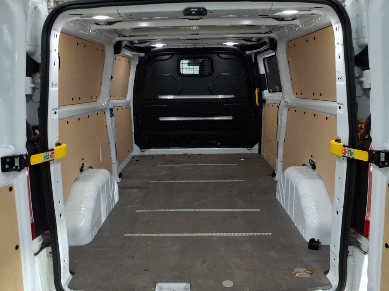 Ford Transit Custom 320 L2H1 LKW VA Trend 15