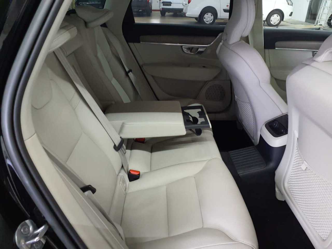 Volvo V90 T6 Recharge AWD Core 13