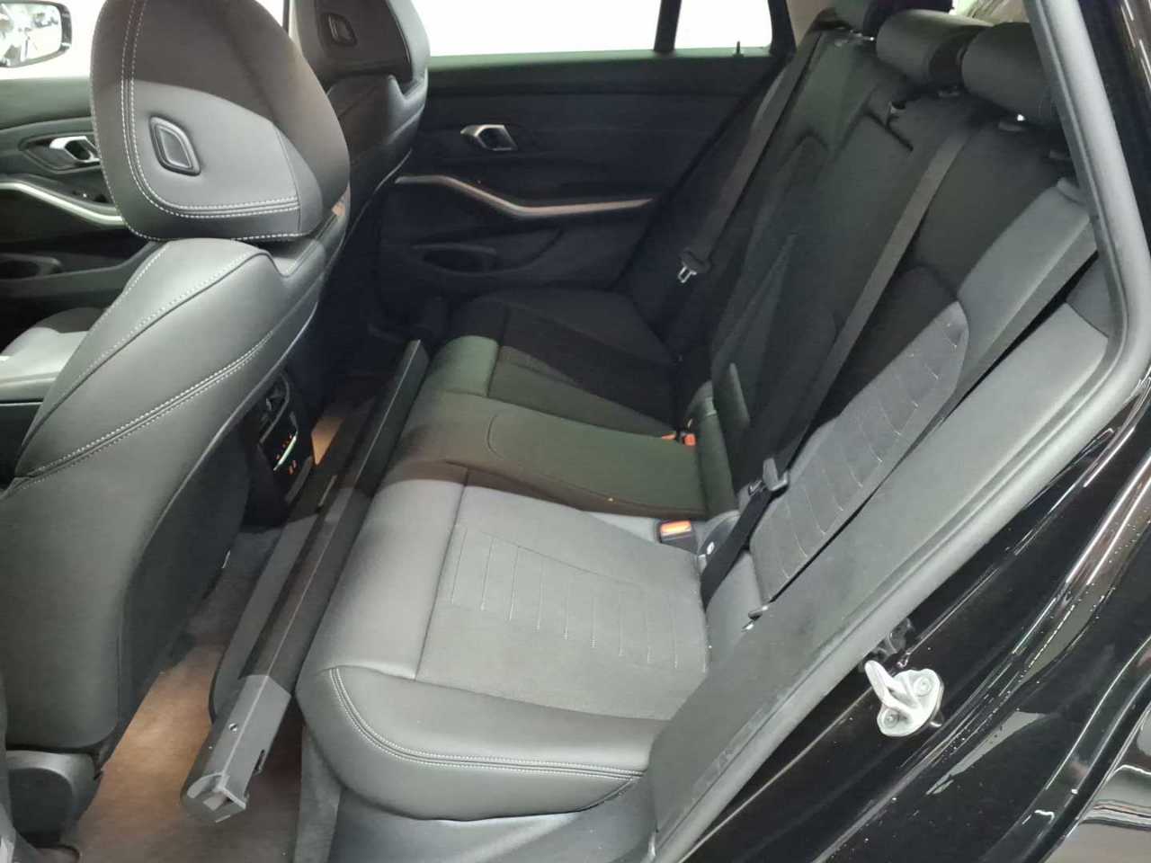 BMW 320d Touring Aut. 13