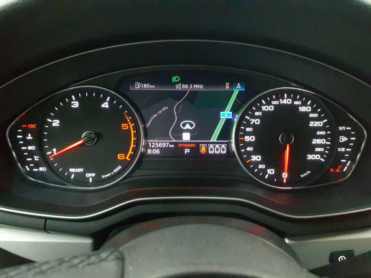 Audi A4 Avant 40 TDI S tronic 11