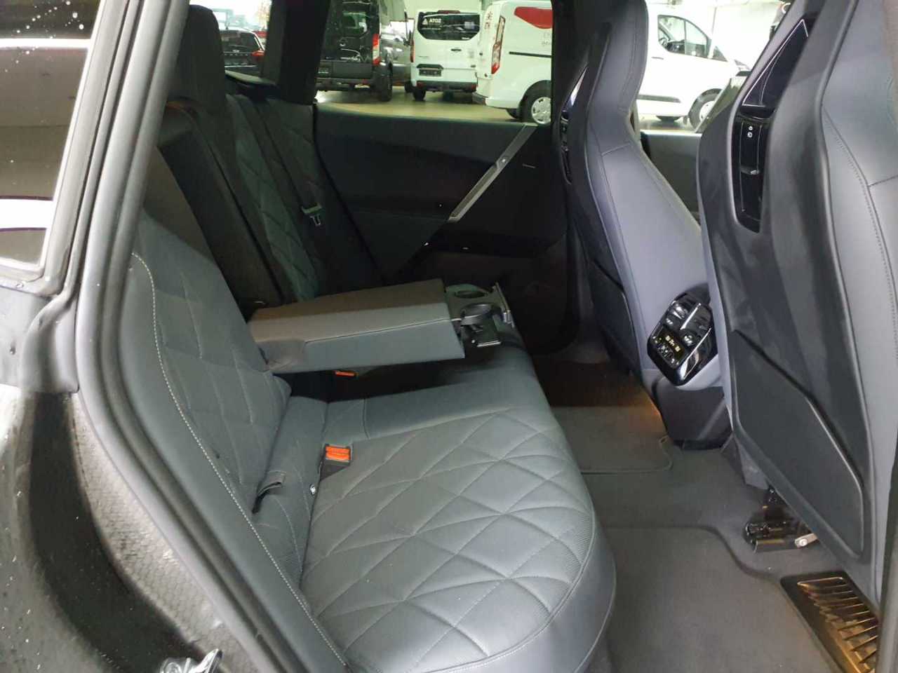 BMW iX xDrive50 13