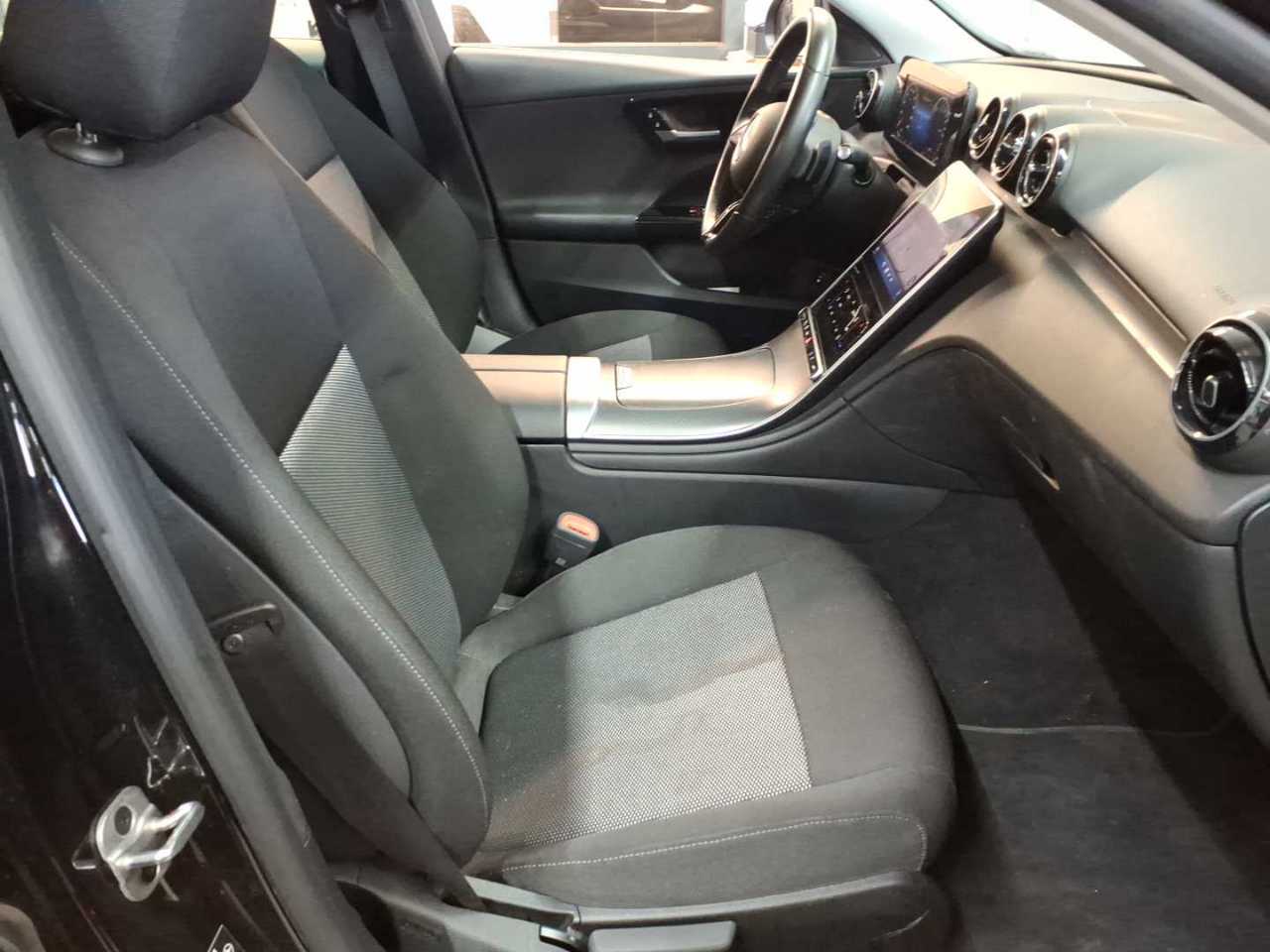 Mercedes-Benz C 300 e T 9G-TRONIC 8