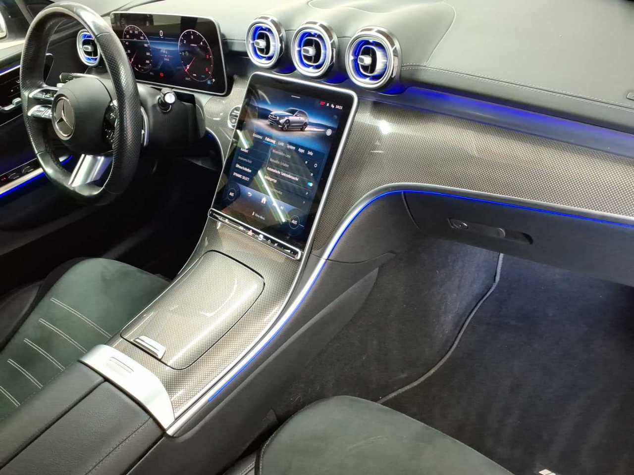 Mercedes-Benz C 220 d 4Matic T 9G-TRONIC AMG Line 9
