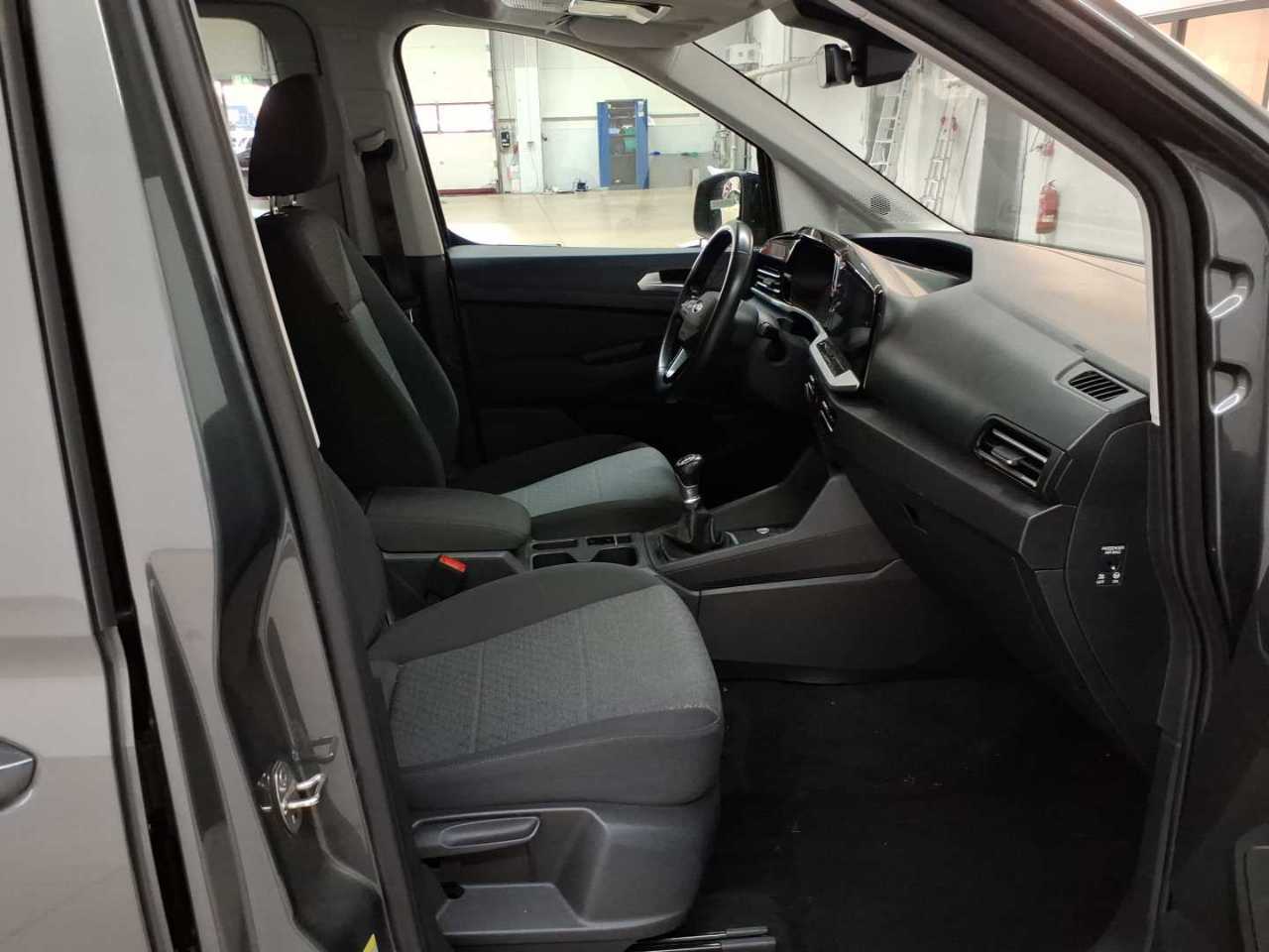 Ford Grand Tourneo Connect 2.0 EcoBlue TITANIUM 8