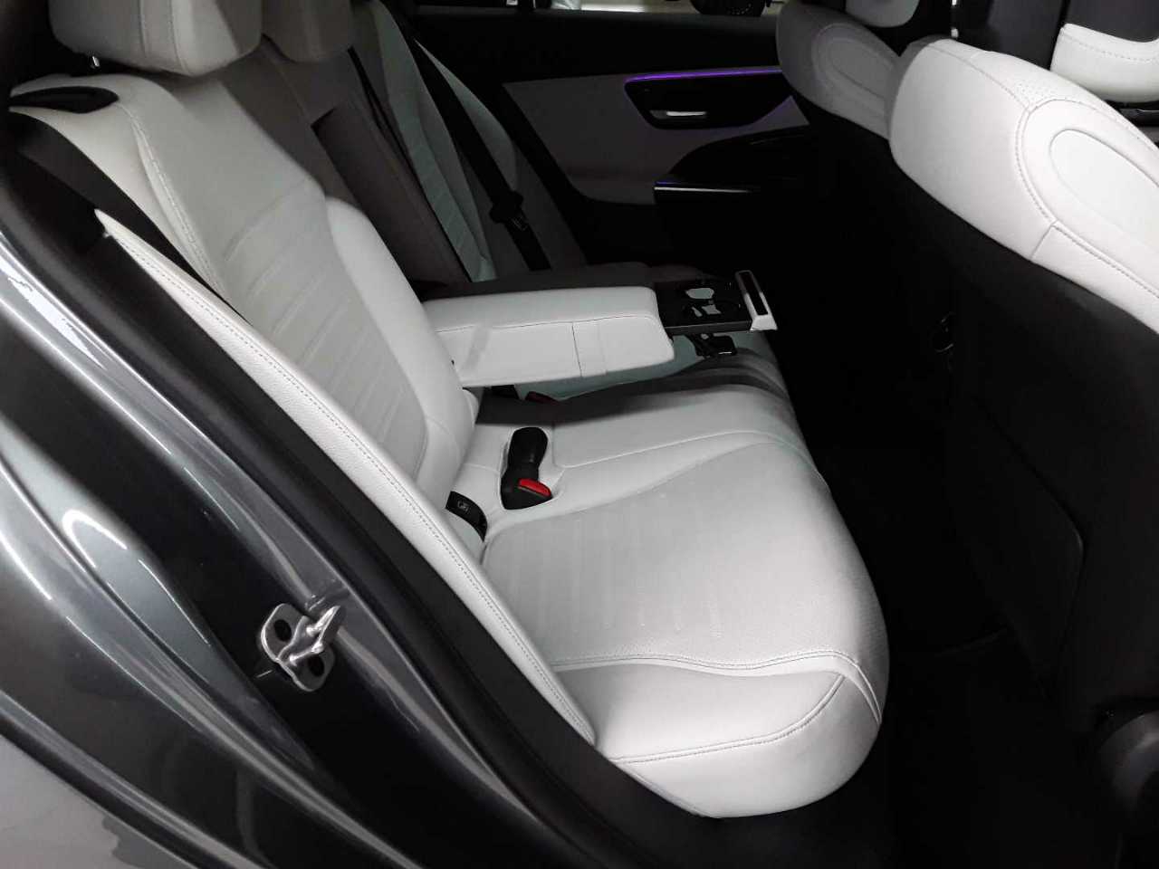 Mercedes-Benz C 300 d T 9G-TRONIC AMG Line 14