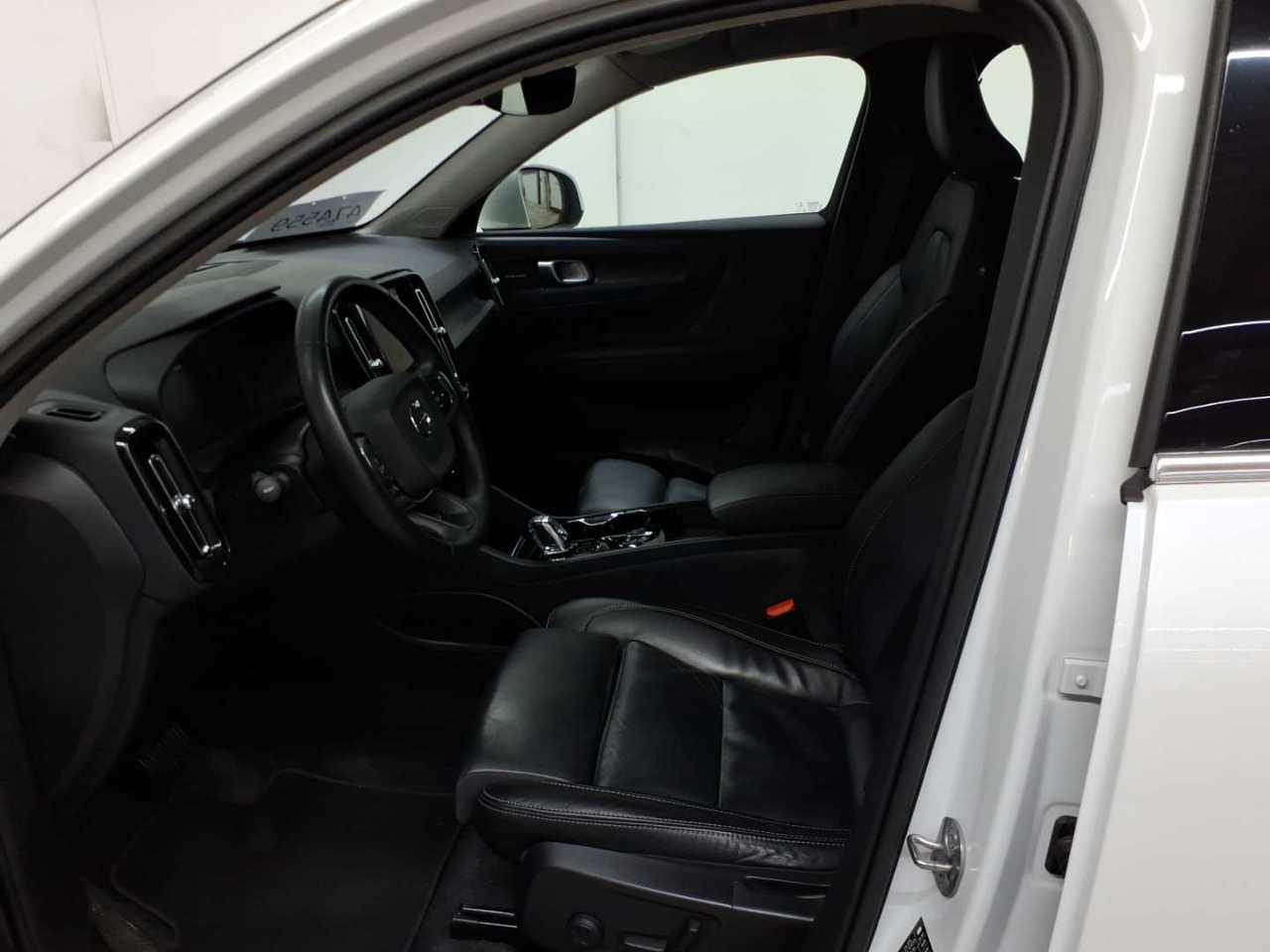 Volvo XC40 T4 Recharge DKG Plus Bright 7