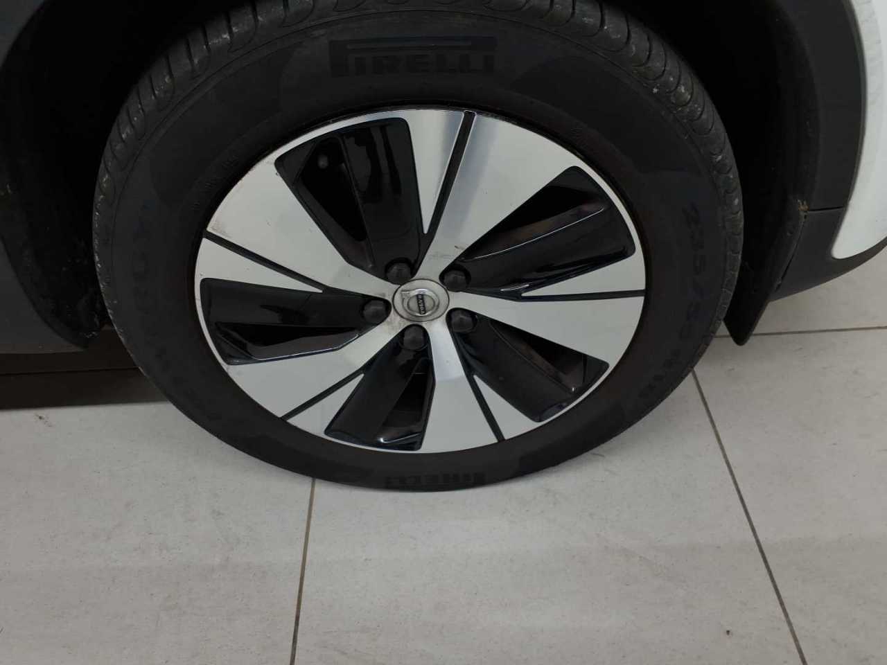 Volvo XC40 T4 Recharge DKG Plus Bright 17