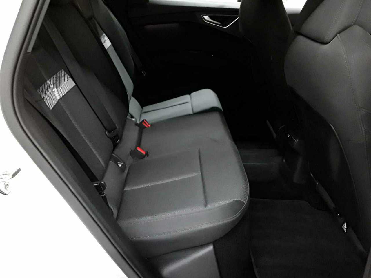 Audi Q4 e-tron 40 Sportback 14