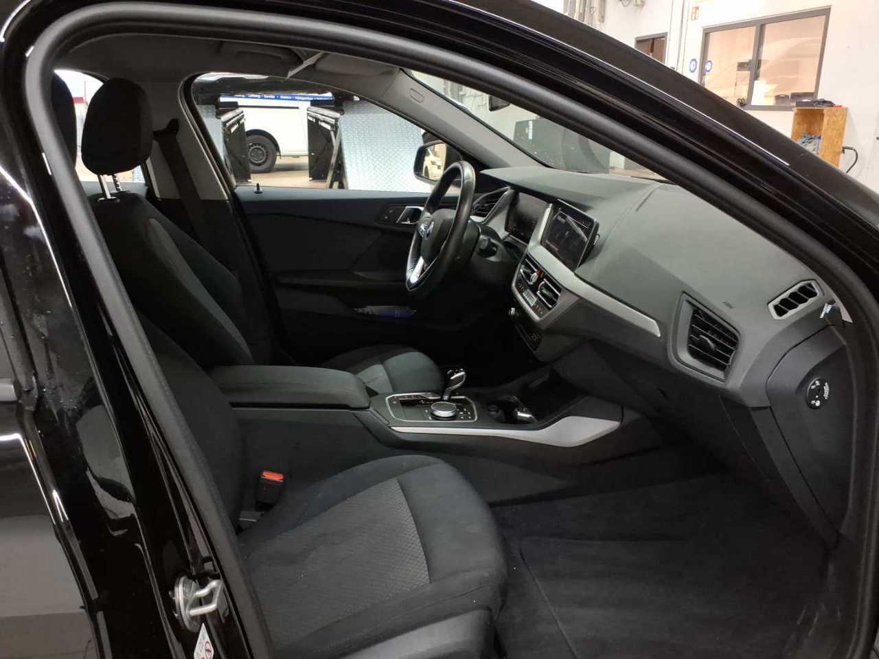 BMW 118i Aut. Advantage 8