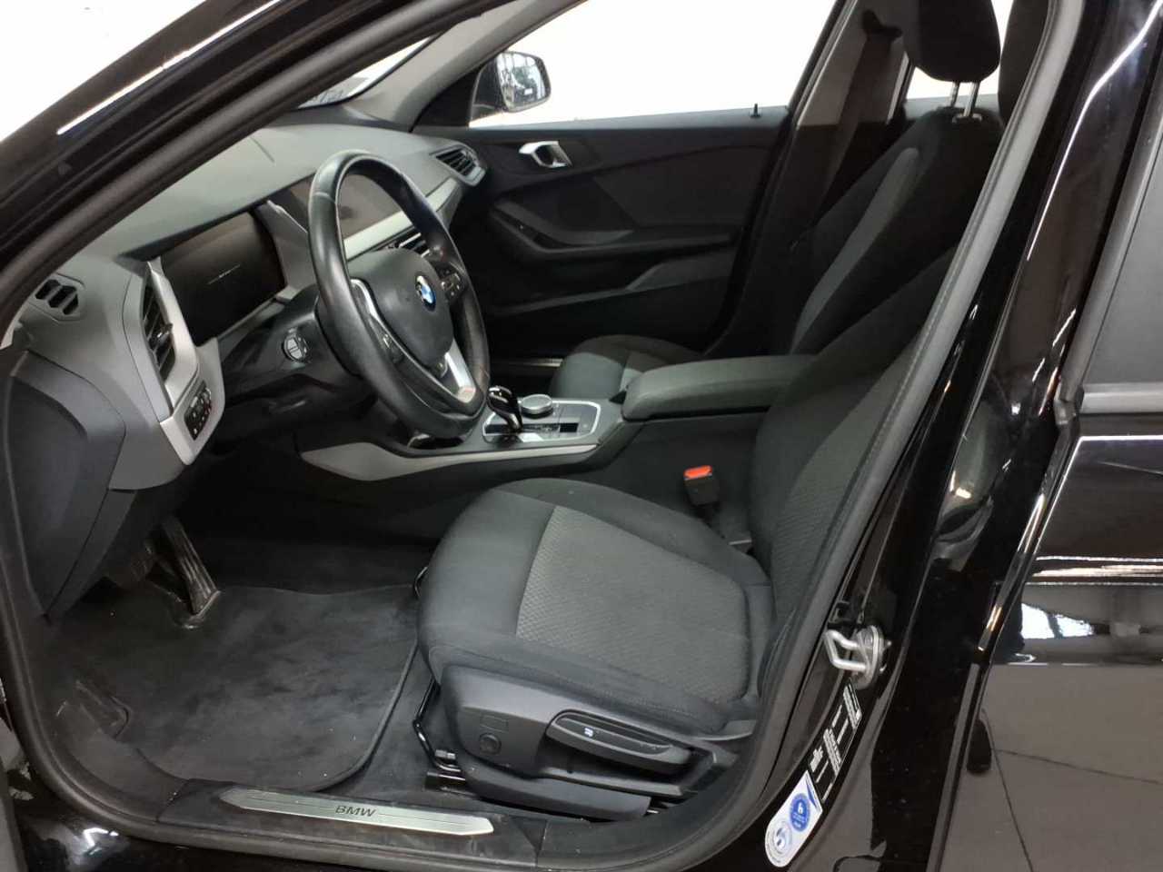 BMW 118i Aut. Advantage 7