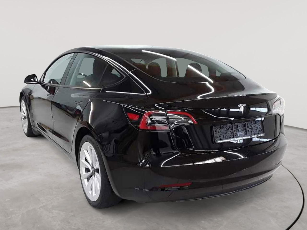 Tesla Model 3 RWD Hinterradantrieb 5